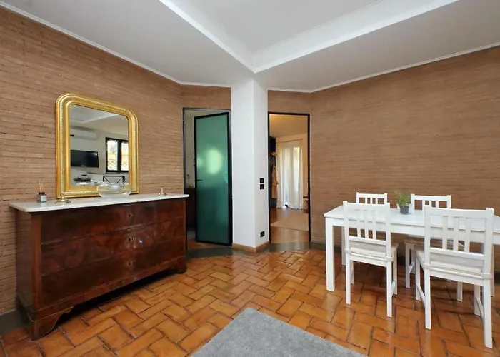 Vatican Luxury With Garden Apartament