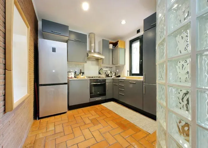 Vatican Luxury With Garden Apartament Rzym